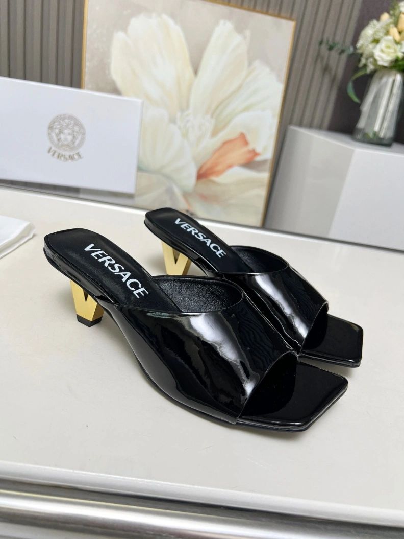 Flexible Gxvxnchy Sandals 153049
