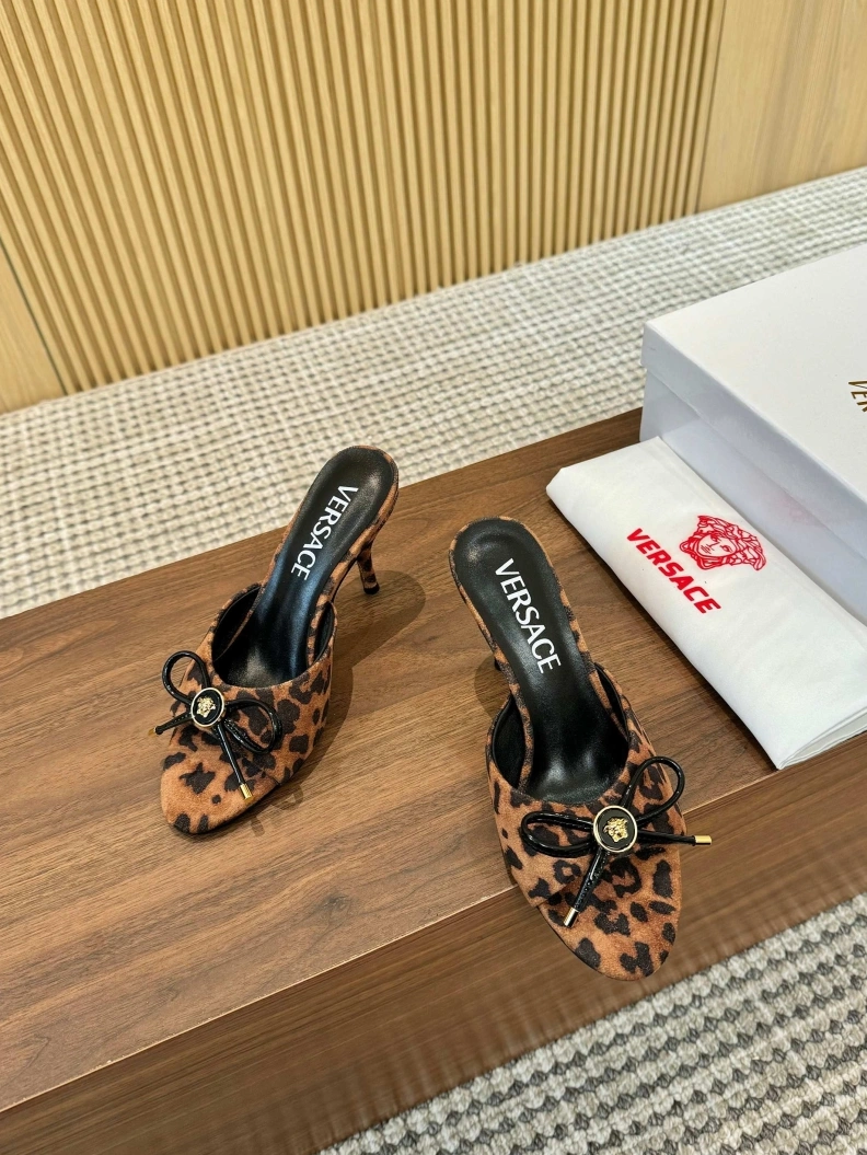 Gxvxnchy Sandals Sleek 153042