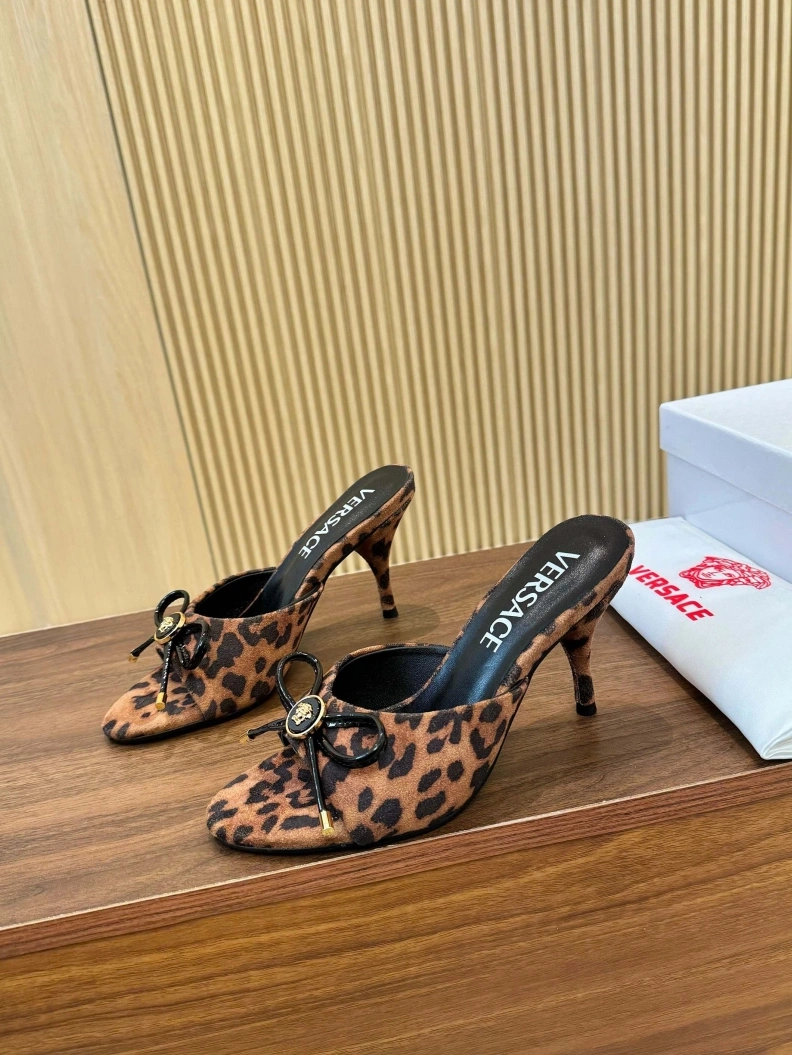 Gxvxnchy Sandals Sleek 153042