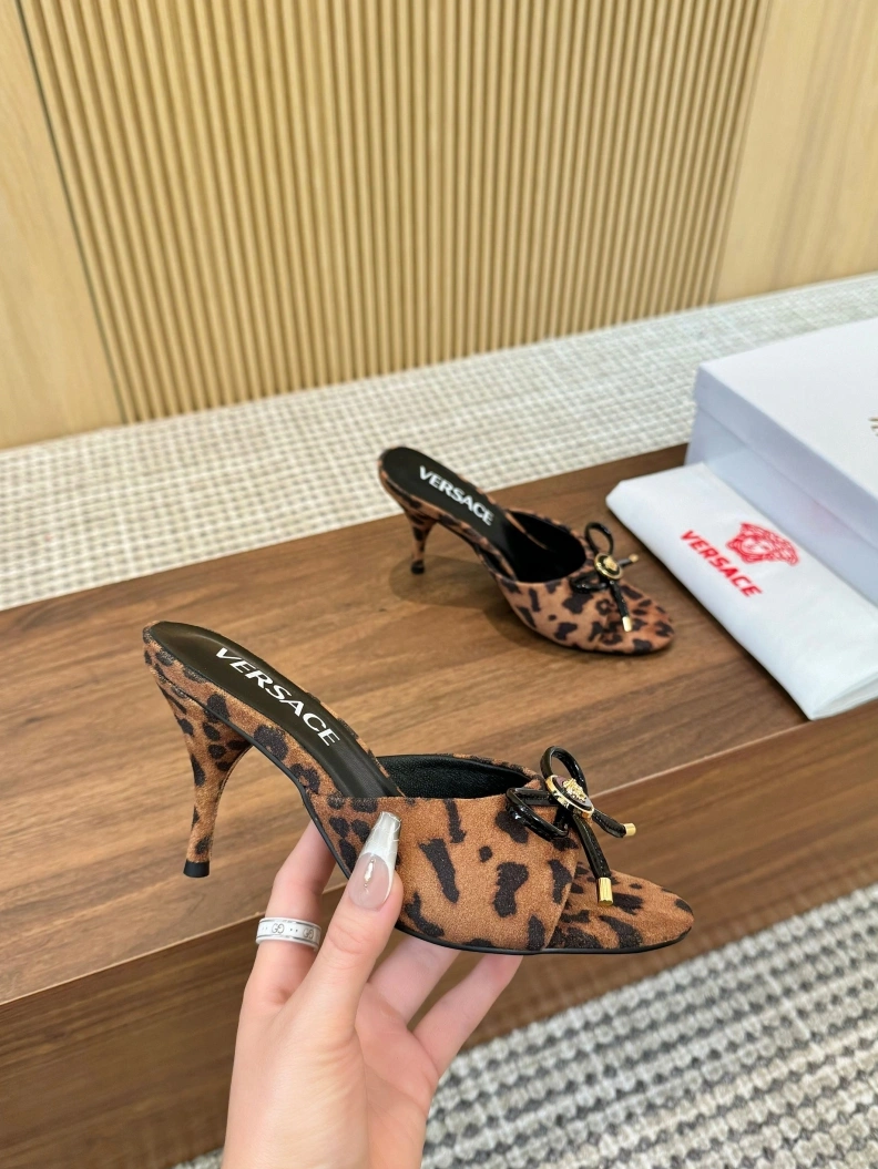 Gxvxnchy Sandals Sleek 153042