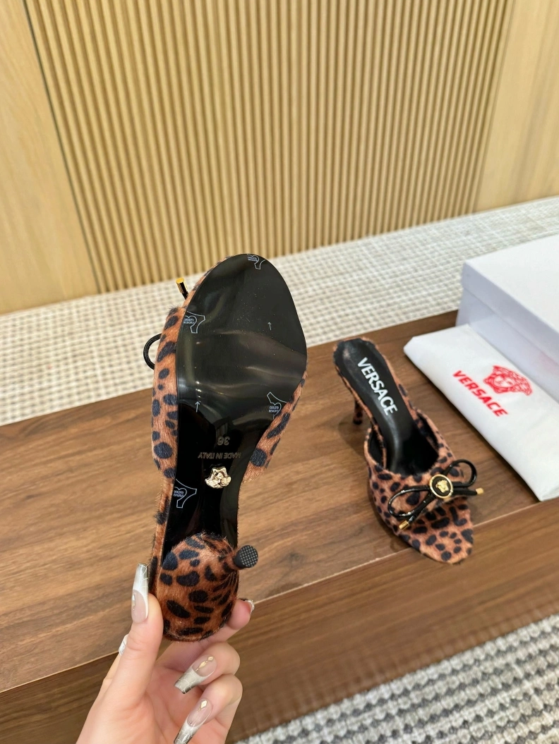 Gxvxnchy Sandals ModernLook 153041