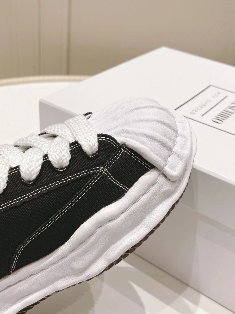 Modern Othxr Sneakers 212584
