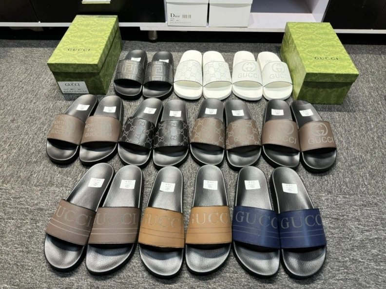 Fashionable Gxccx Slippers 158372