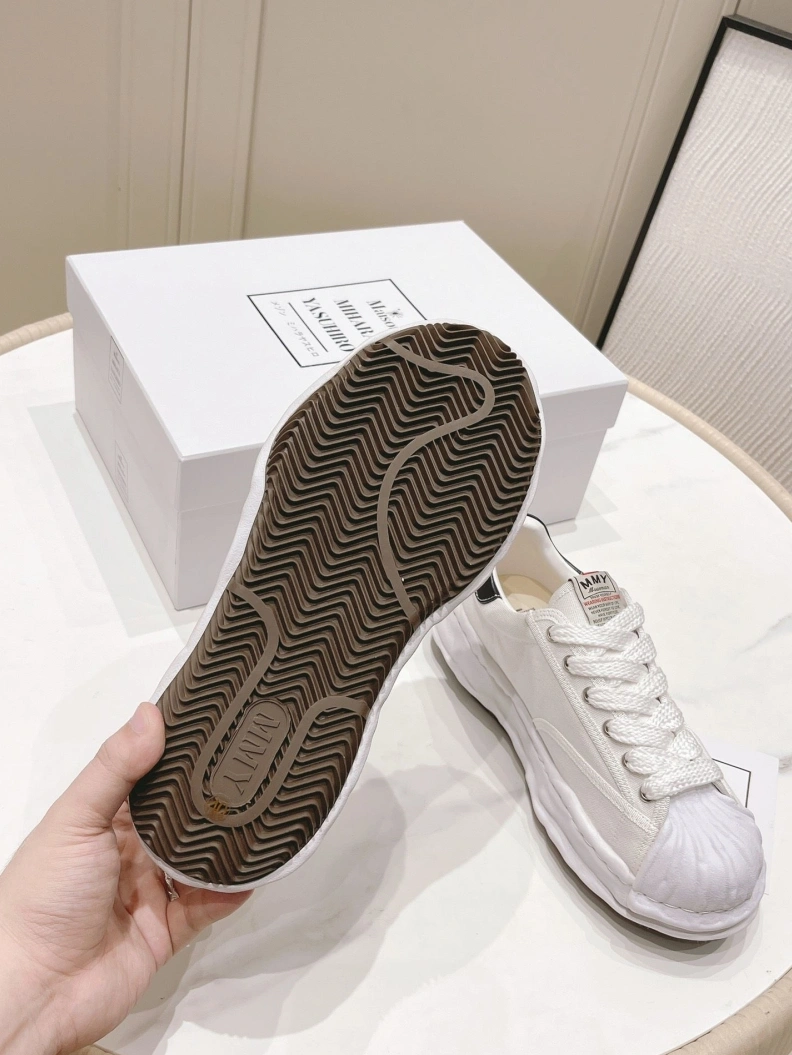 Versatile Othxr Sneakers 212579