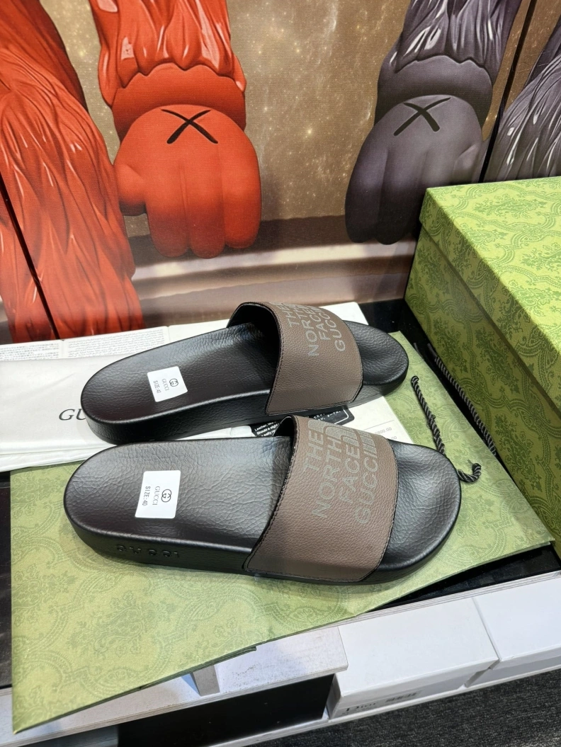 Gxccx Slippers EyeCatching 158370