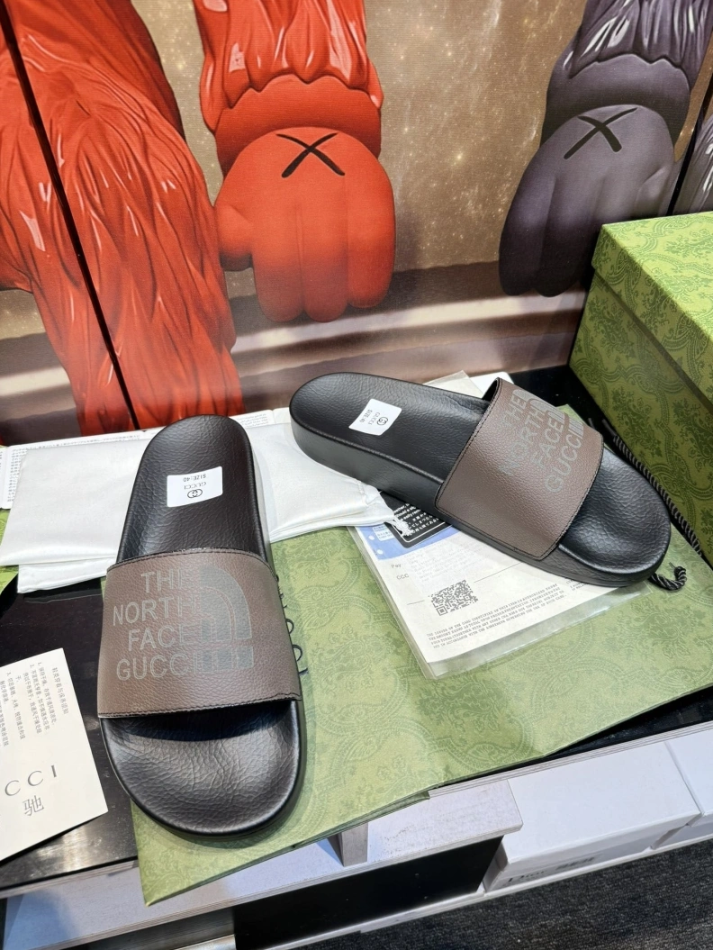 Gxccx Slippers EyeCatching 158370