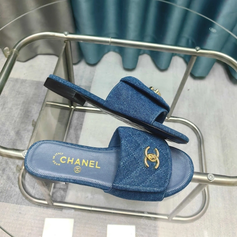 Refined Chxnxl Slippers 121764