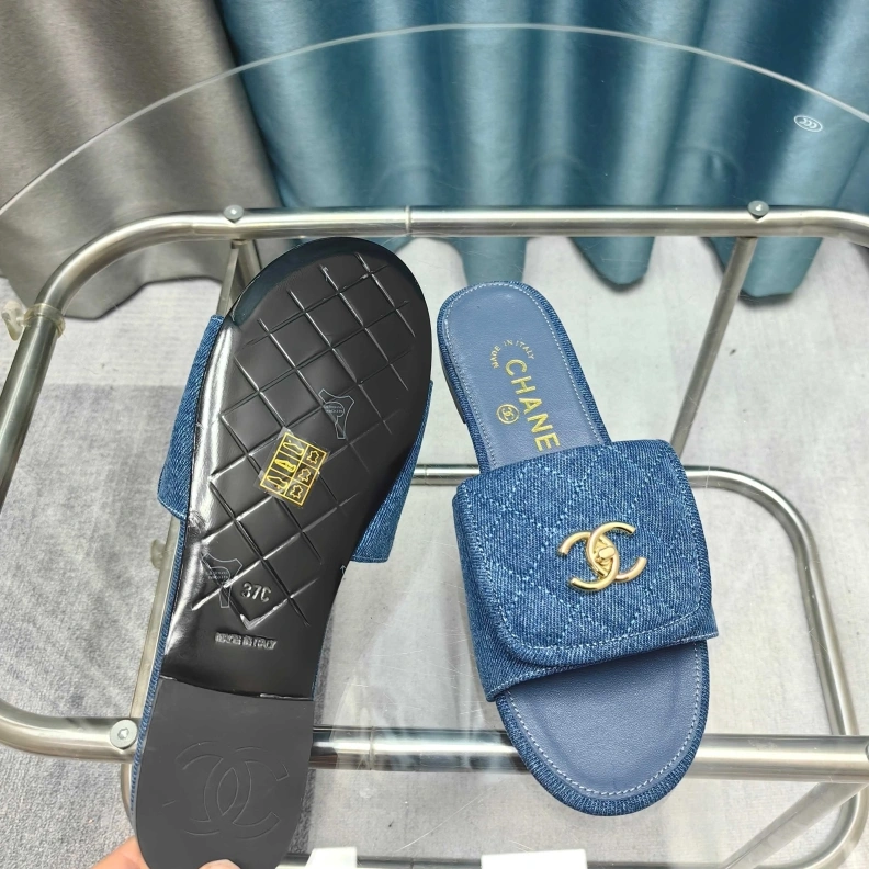 Refined Chxnxl Slippers 121764