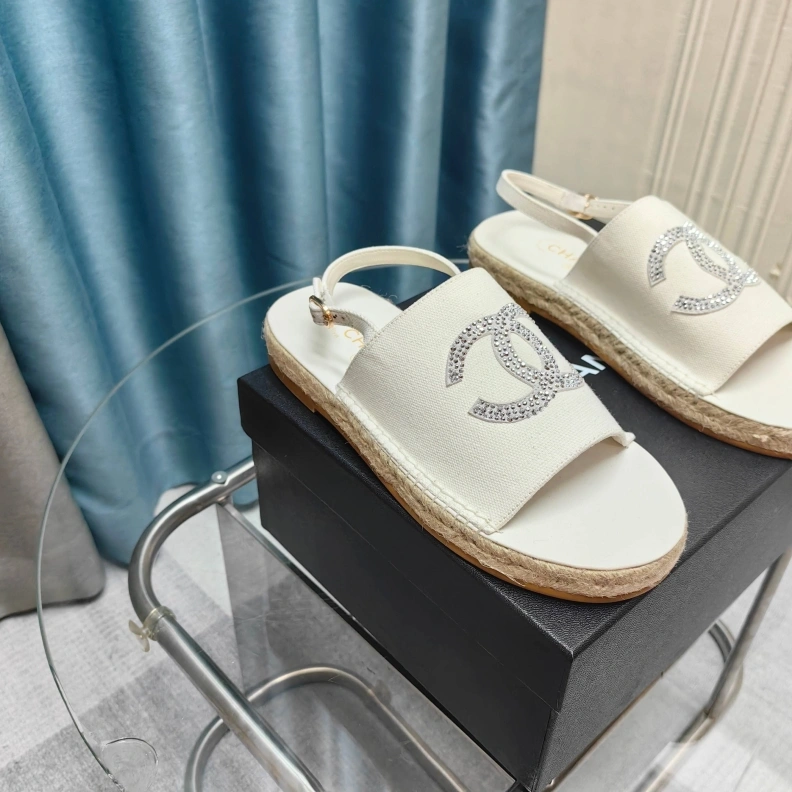 Breathable Chxnxl Slippers 121768