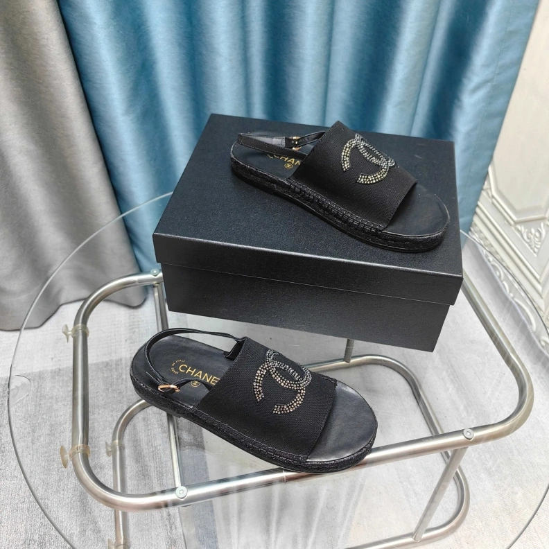 Cozy Chxnxl Slippers 121760
