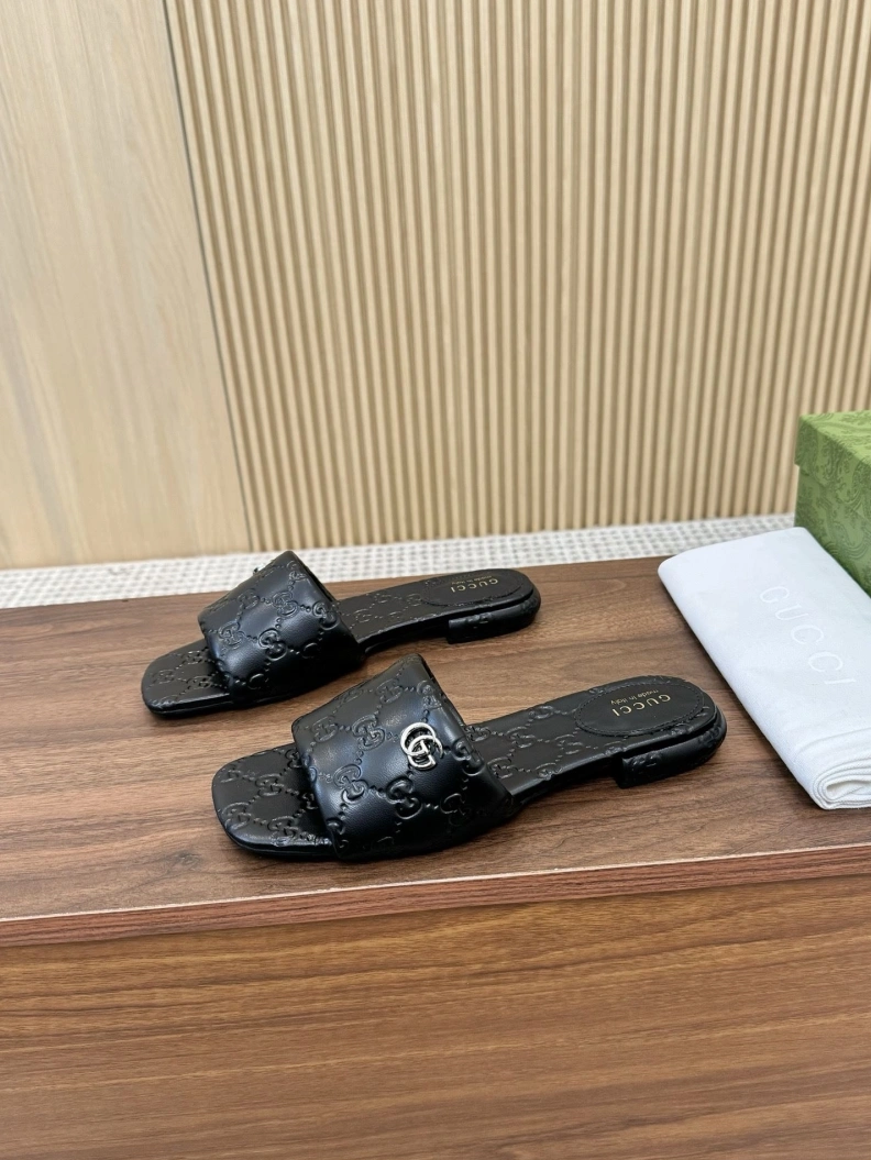 Popular Gxccx Slippers 157816