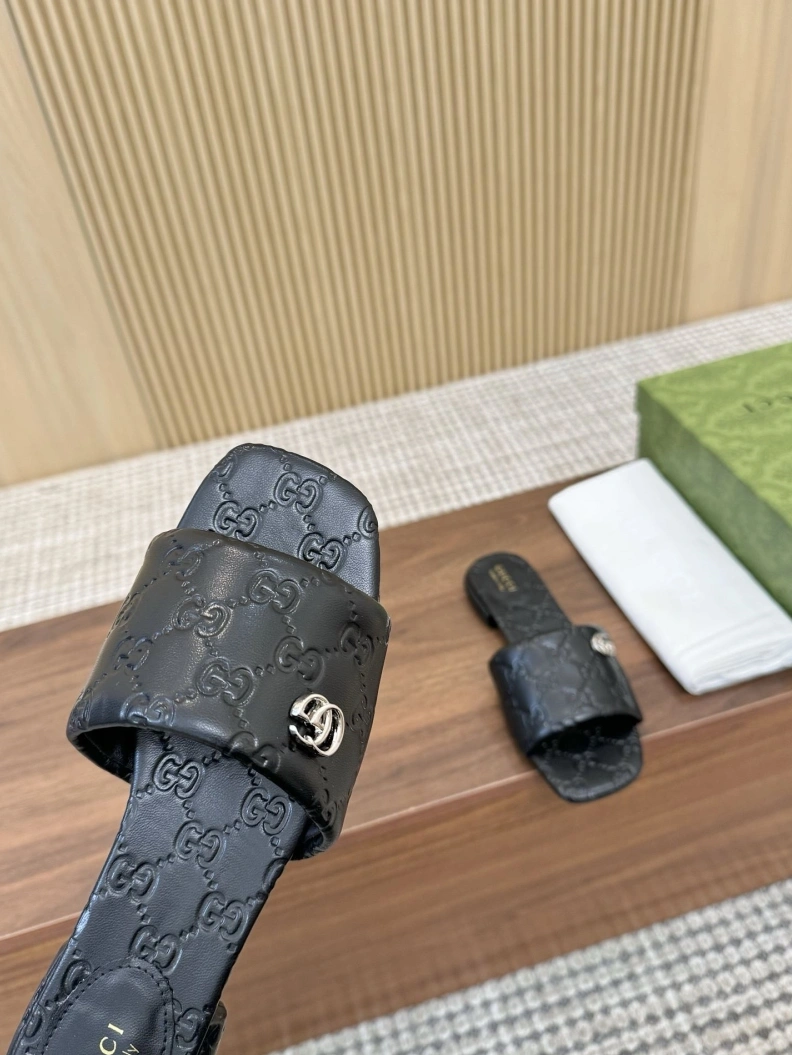 Popular Gxccx Slippers 157816