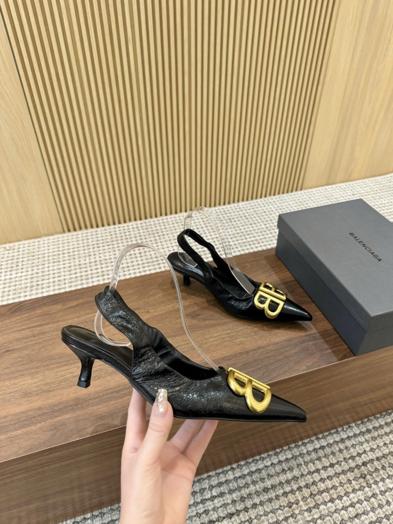 Bxlxnciaga Sandals Flexible 109435