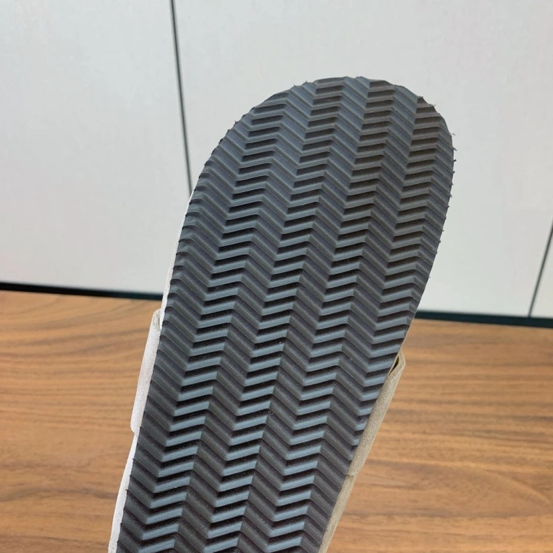 EyeCatching Othxr Slippers 212720