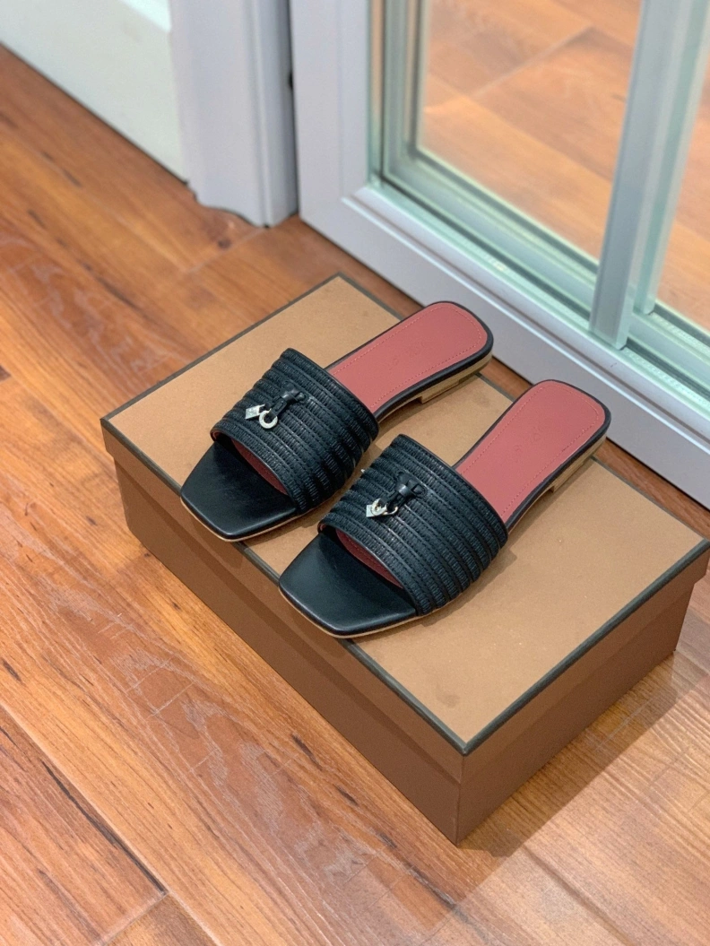 Comfortable Armxnx slippers 108496