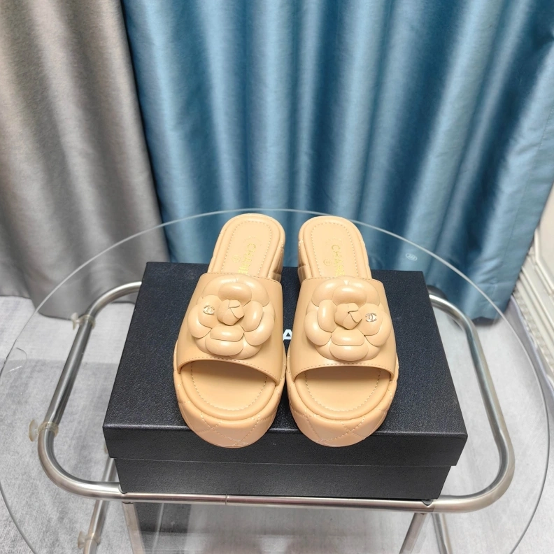 Chxnxl Slippers Compact 121755