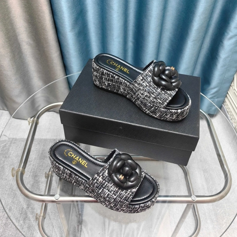 Chxnxl Slippers Timeless 121752