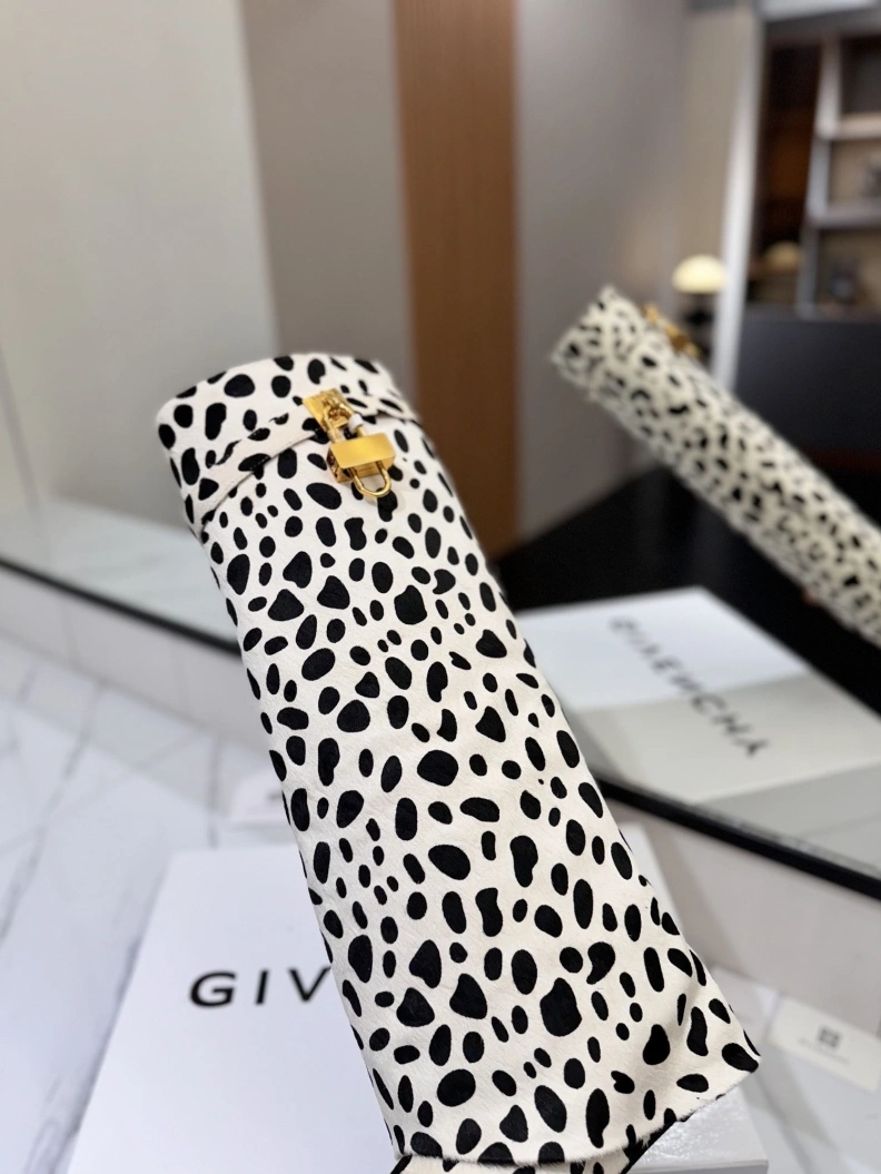 Gxvxnchy Boots Flexible 153242