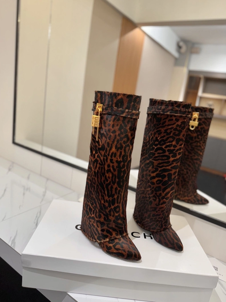Gxvxnchy Boots Efficient 153235