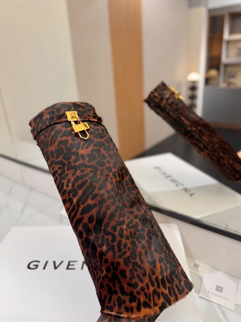 Gxvxnchy Boots Efficient 153235