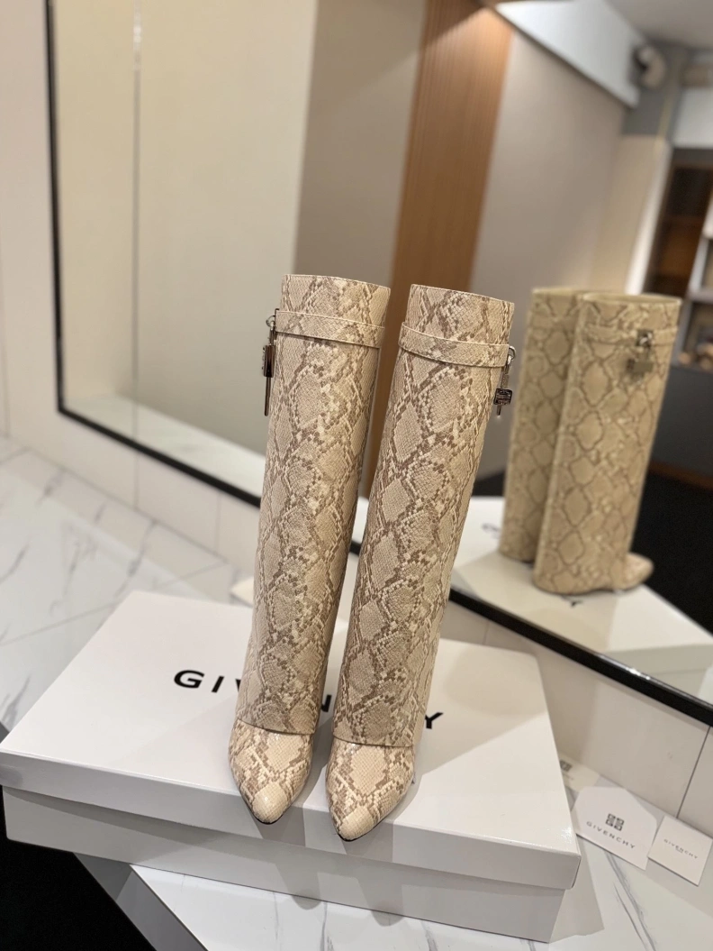 Breathable Gxvxnchy Boots 153248