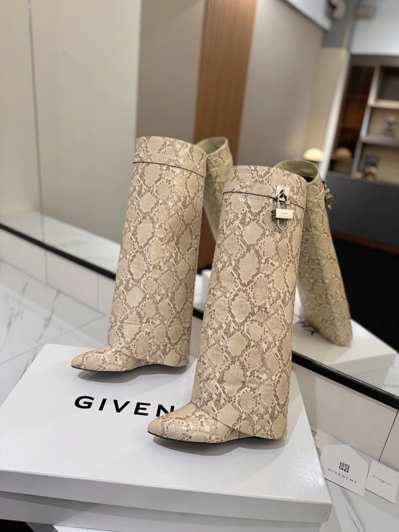 Breathable Gxvxnchy Boots 153248