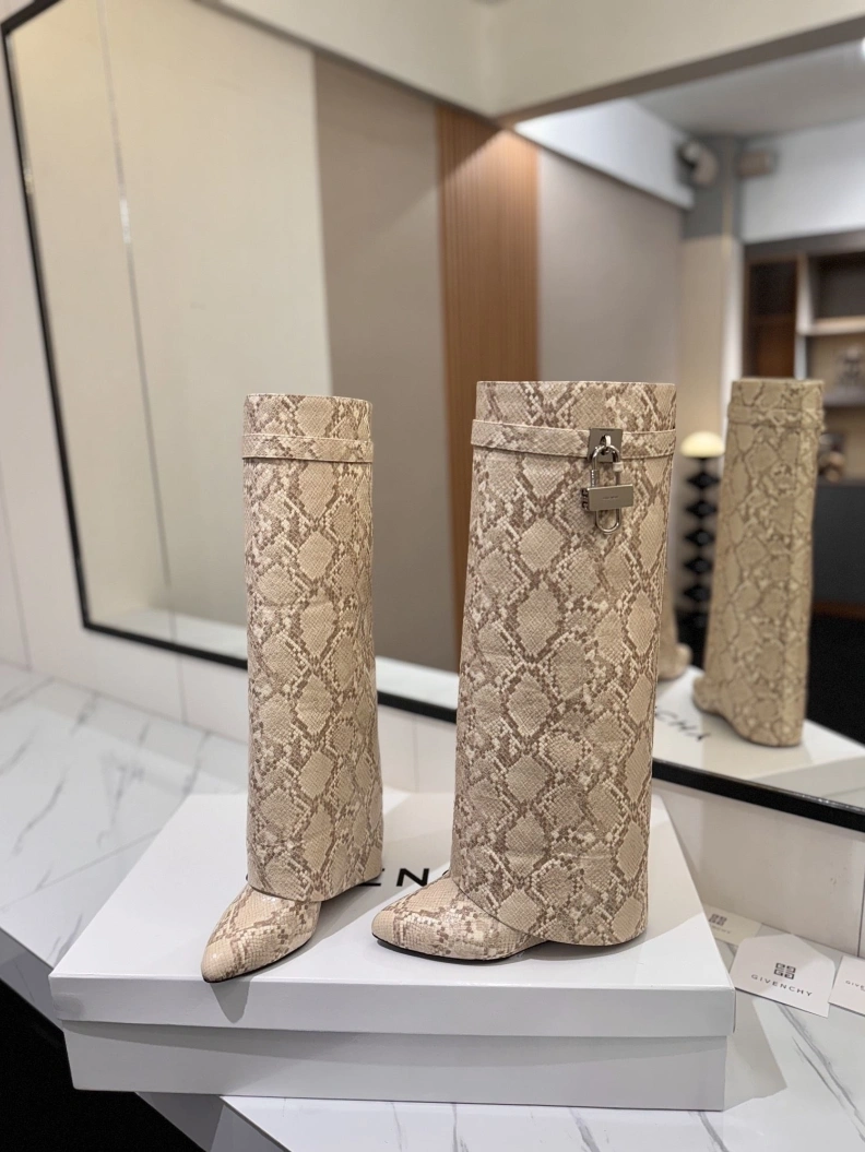 Breathable Gxvxnchy Boots 153248