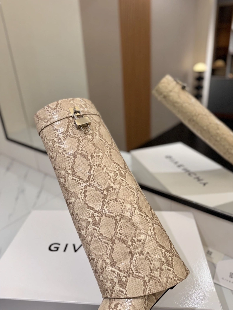 Breathable Gxvxnchy Boots 153248