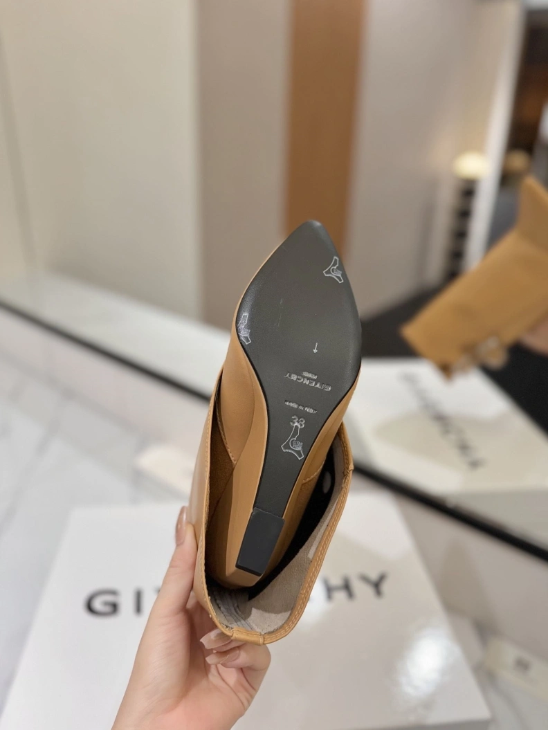 SportInspired Gxvxnchy Boots 153250