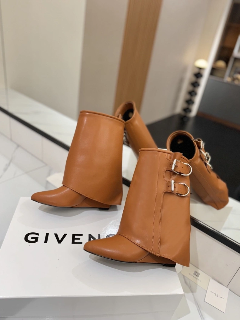 Affordable Gxvxnchy Boots 153231
