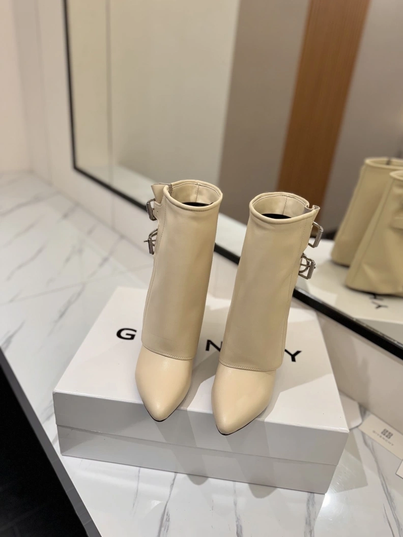 Comfortable Gxvxnchy Boots 153230