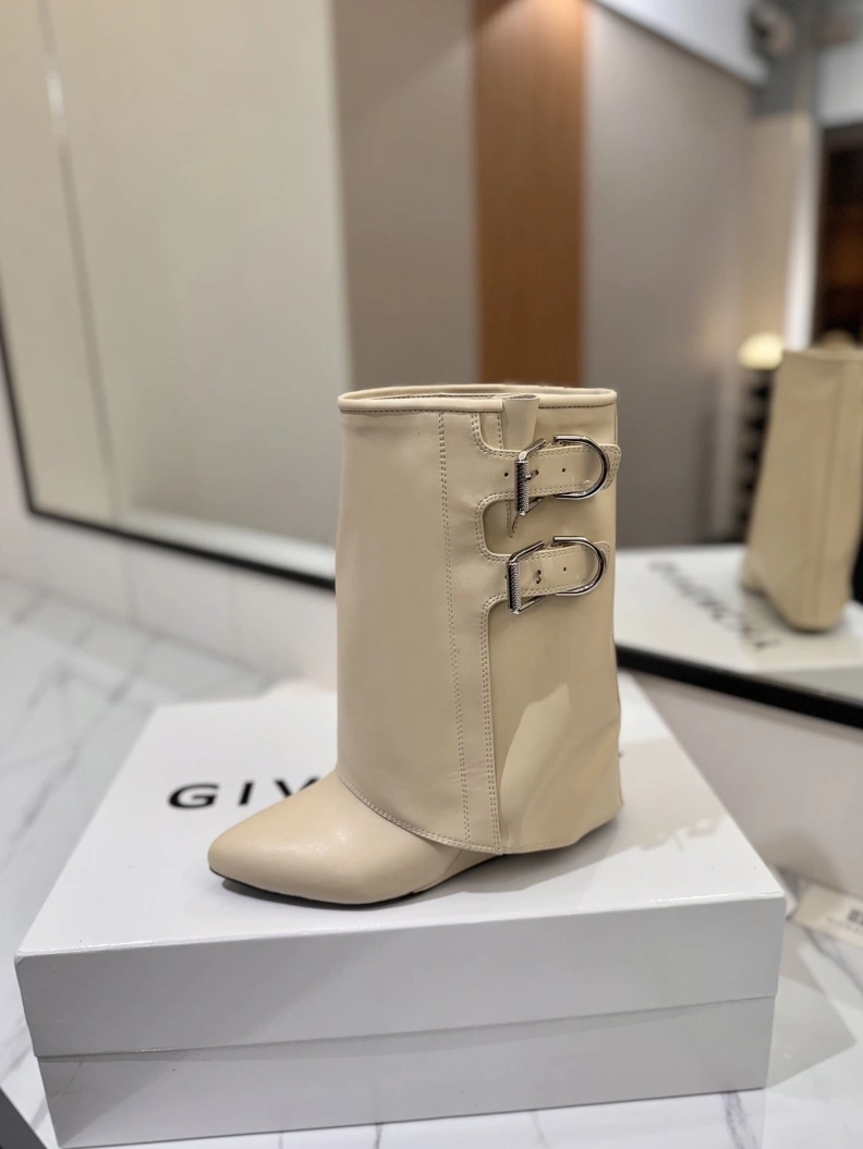Comfortable Gxvxnchy Boots 153230
