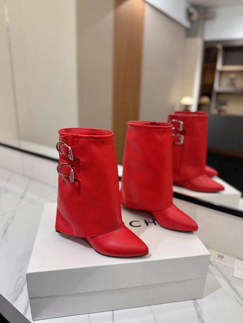 Gxvxnchy Boots Efficient 153229