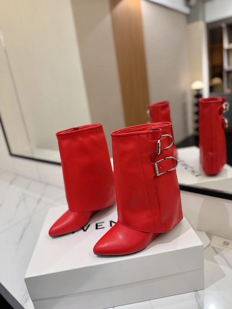Gxvxnchy Boots Efficient 153229