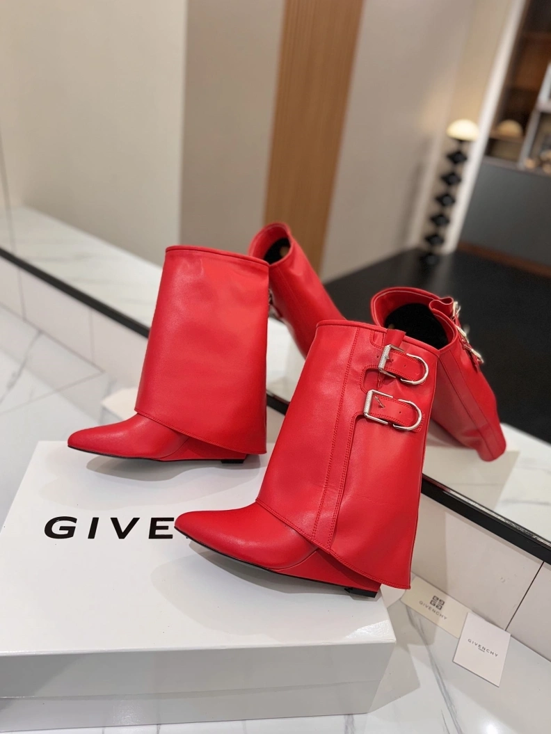 Gxvxnchy Boots Efficient 153229
