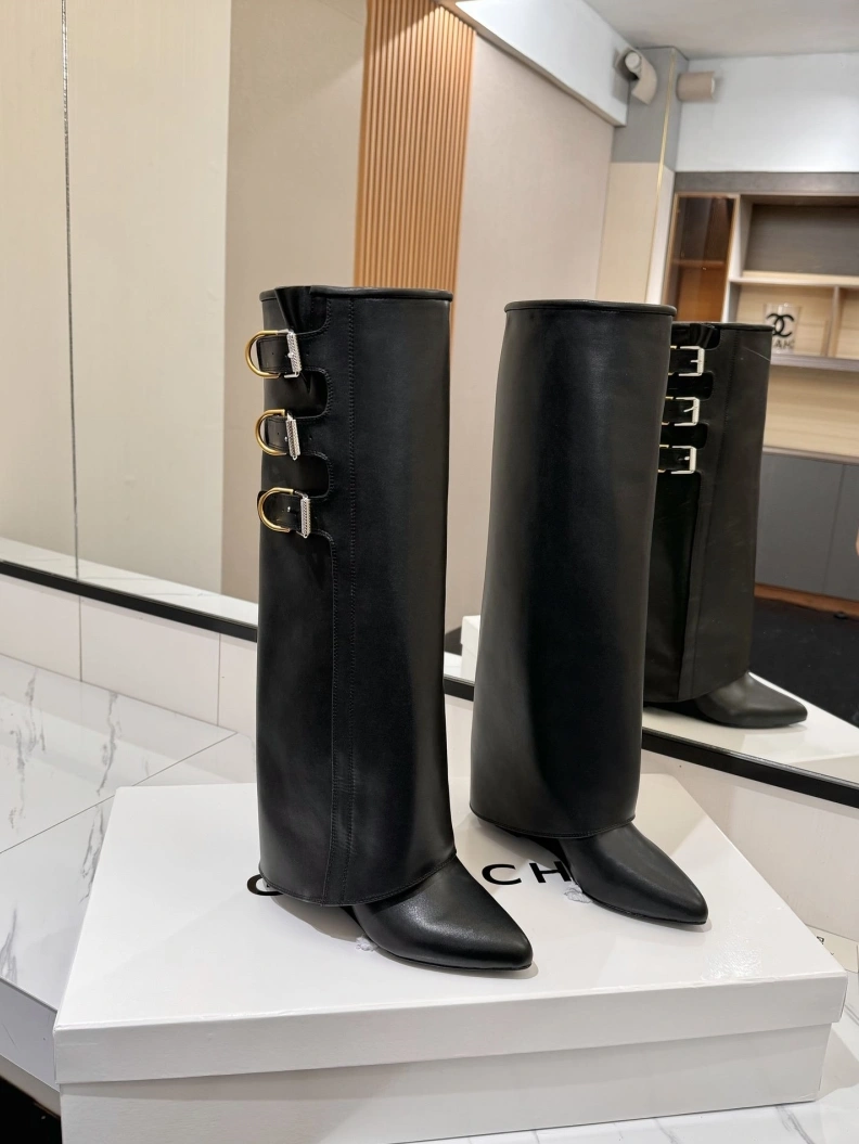 Gxvxnchy Boots Minimalist 153227