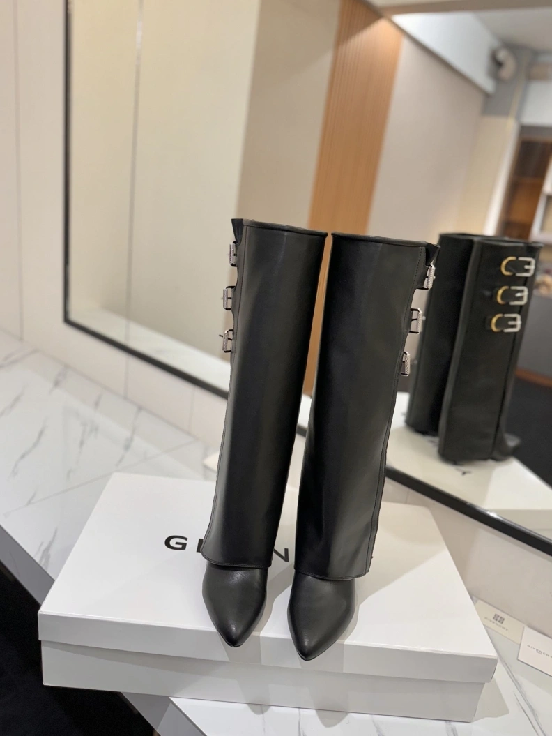 Gxvxnchy Boots Minimalist 153227
