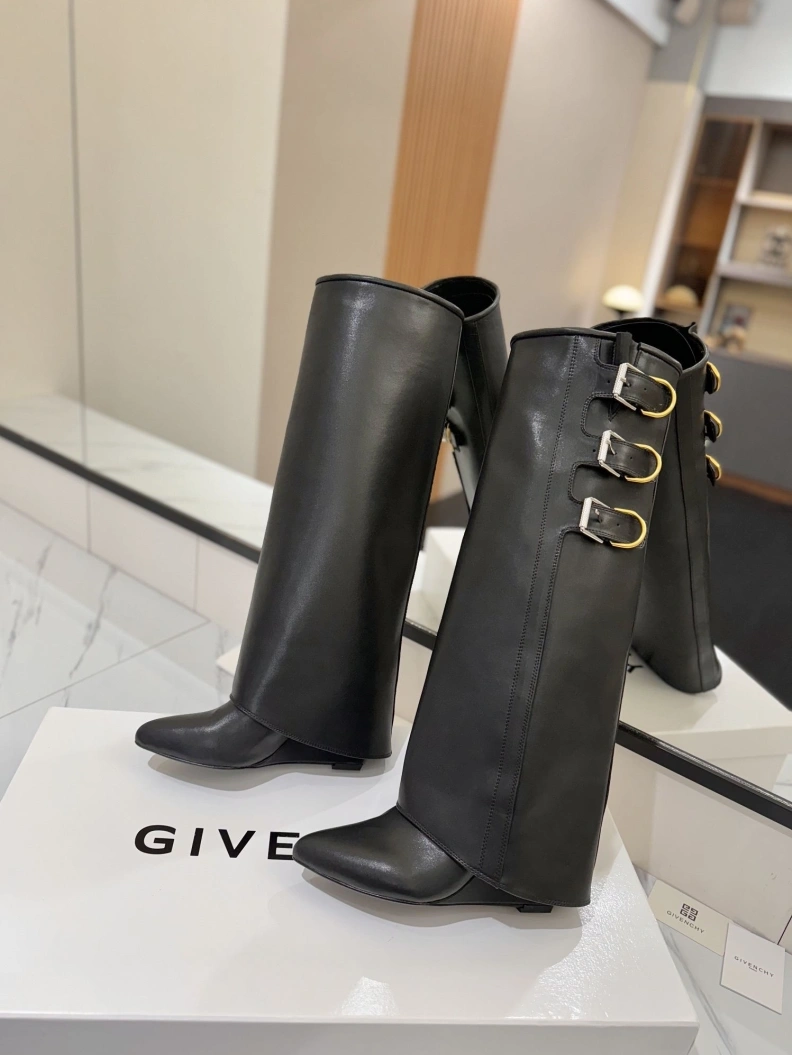 Gxvxnchy Boots Minimalist 153227
