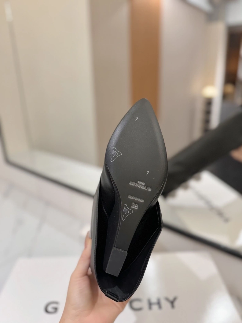 Gxvxnchy Boots Minimalist 153227