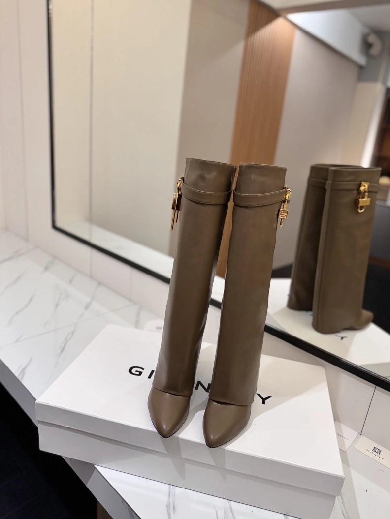 StreetReady Gxvxnchy Boots 153222