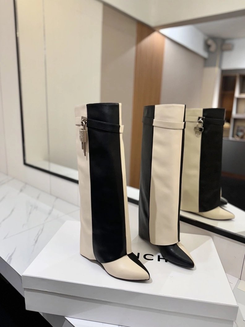 Gxvxnchy Boots Practical 153218