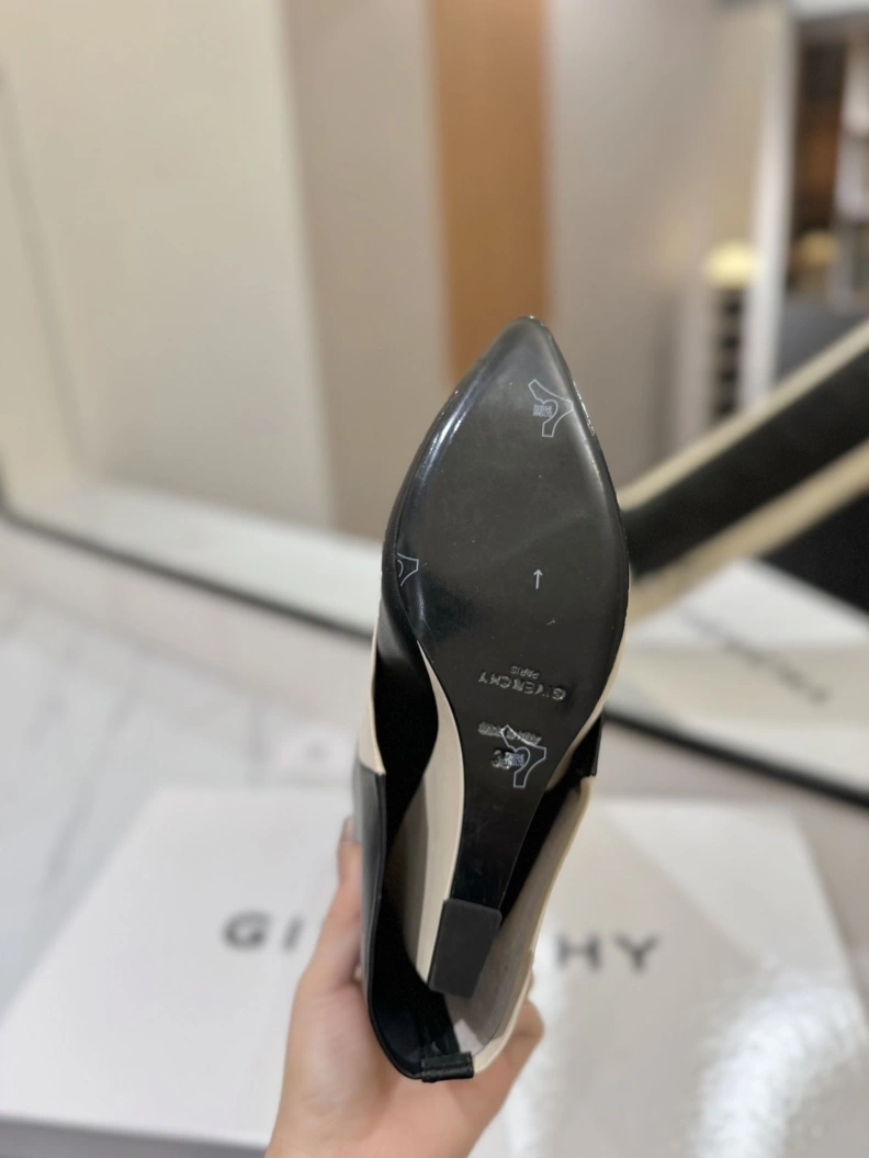 Gxvxnchy Boots Practical 153218