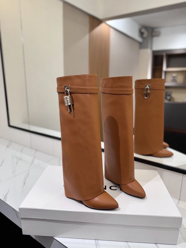 DailyWear Gxvxnchy Boots 153217