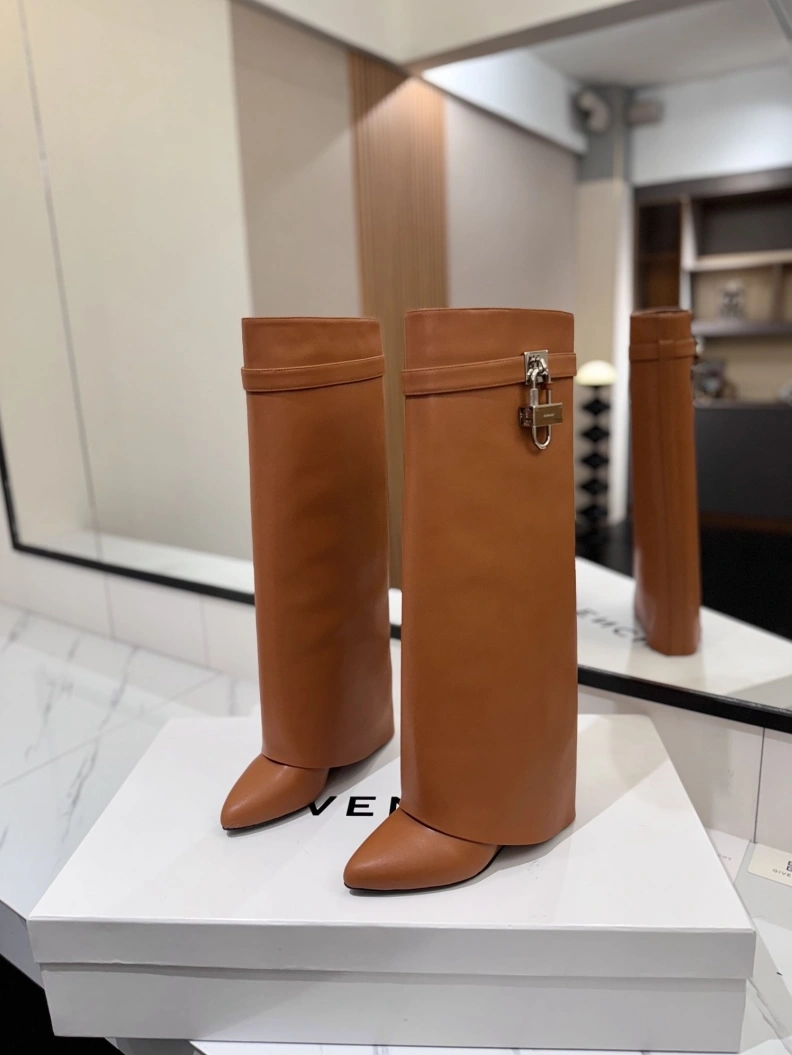DailyWear Gxvxnchy Boots 153217