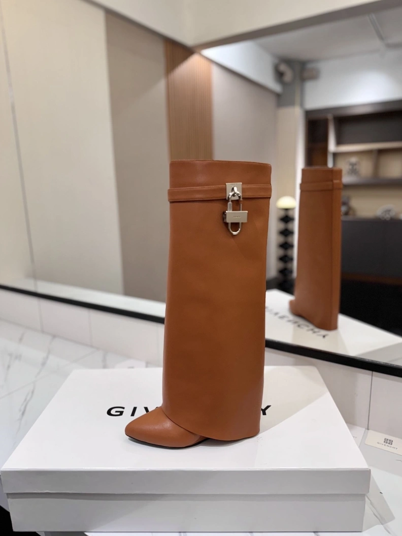 DailyWear Gxvxnchy Boots 153217
