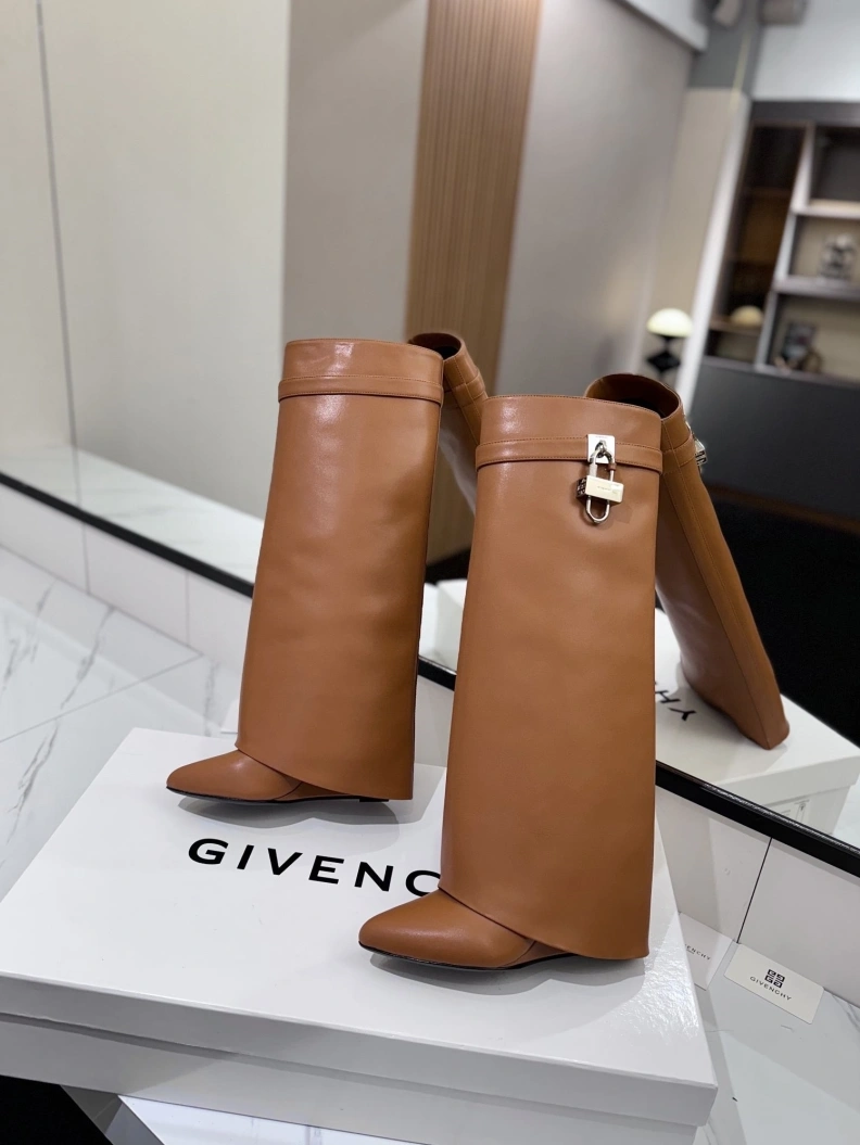 DailyWear Gxvxnchy Boots 153217