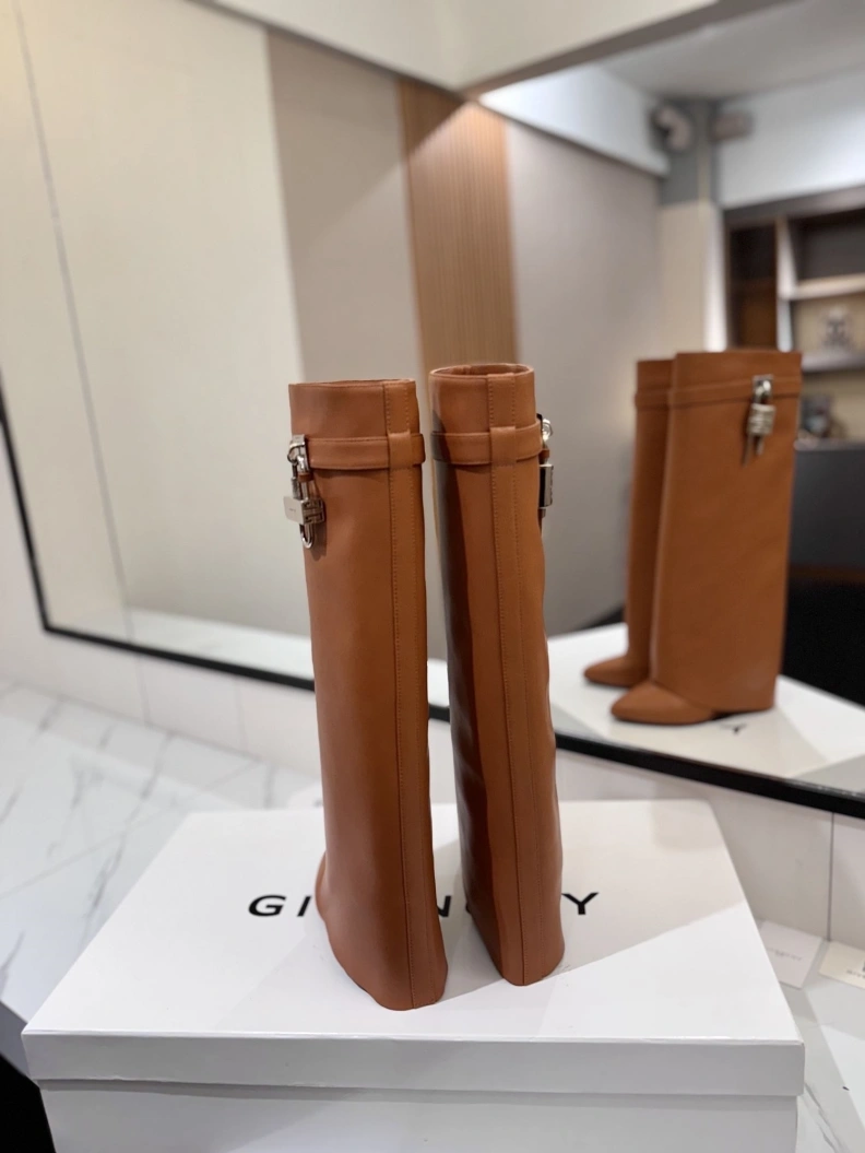DailyWear Gxvxnchy Boots 153217