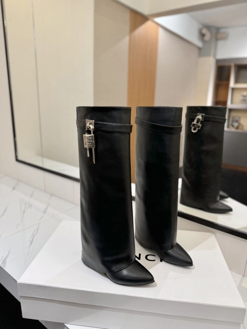 Gxvxnchy Boots Reliable 153213