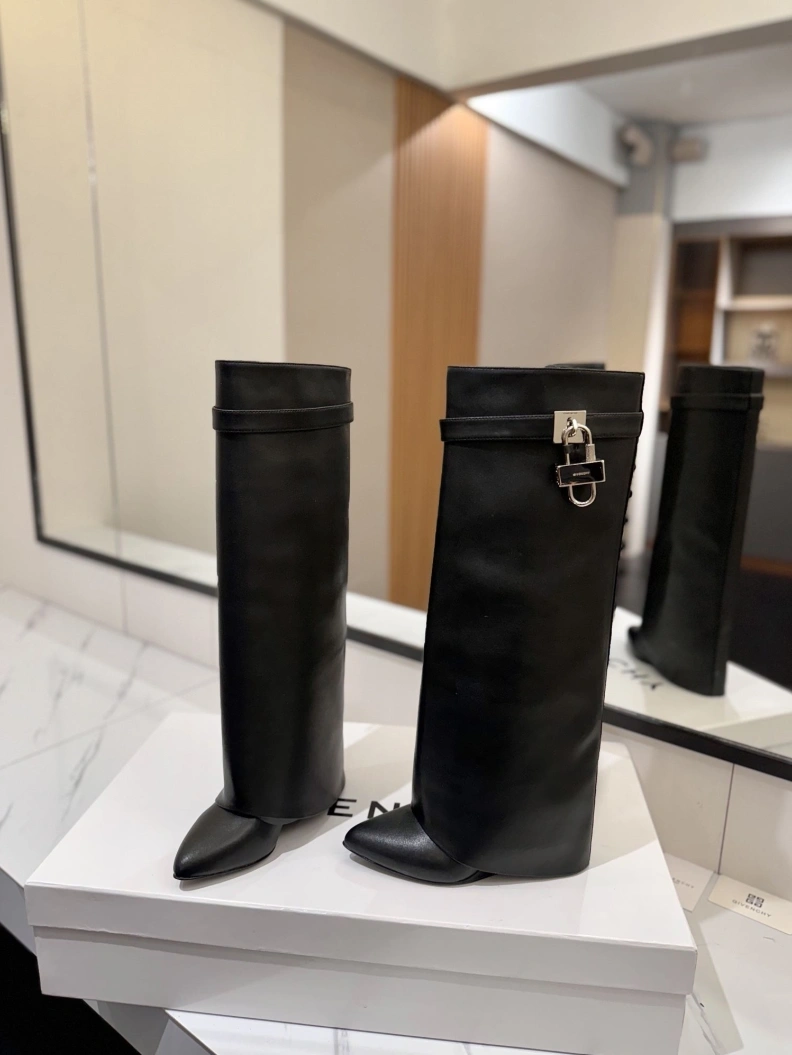 Gxvxnchy Boots Reliable 153213