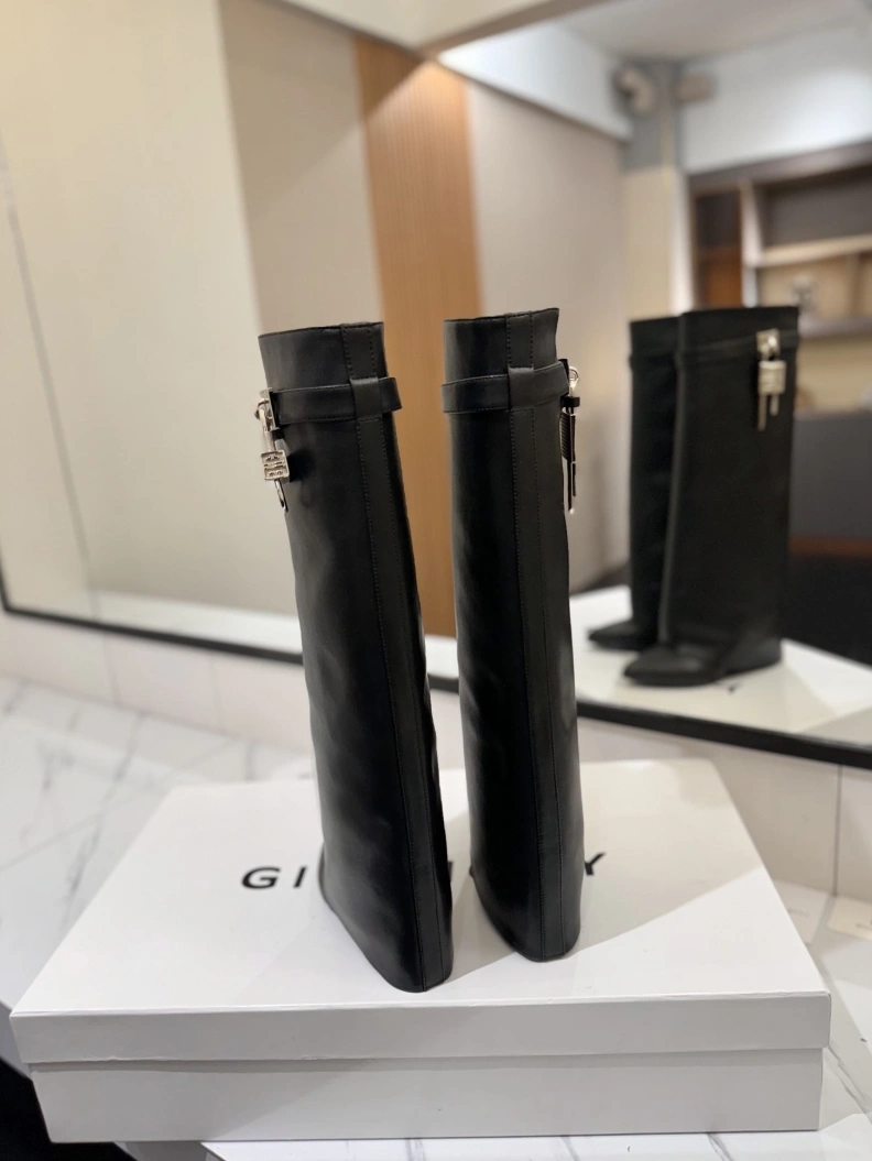 Gxvxnchy Boots Reliable 153213